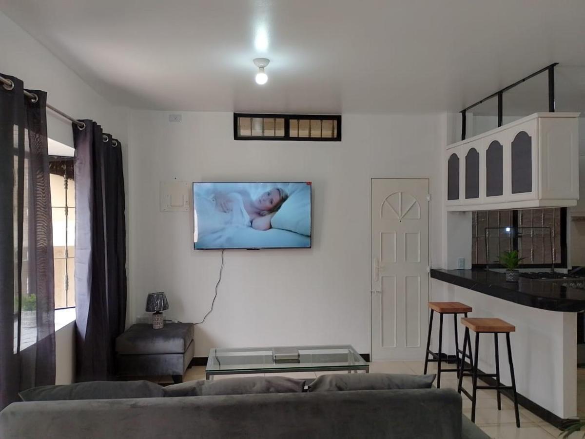 Comfortable 3-Bedroom Apartment, Close To The American Consulate Guayaquil Exterior foto